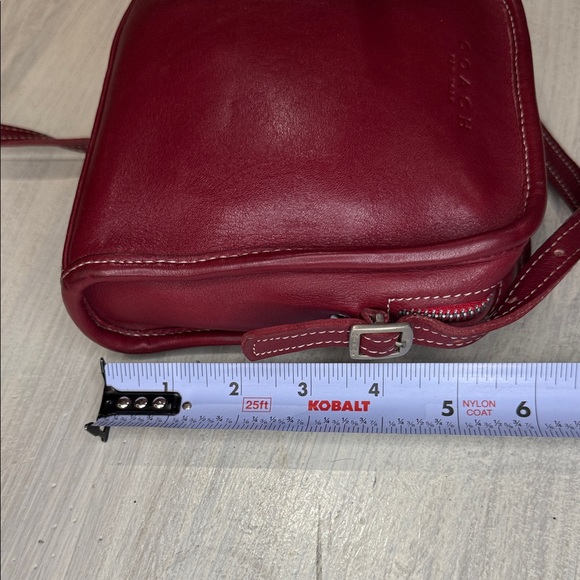 Vintage Coach Unlined Bellini Cherry Leather Crossbody- 9139 - Picture 11 of 13
